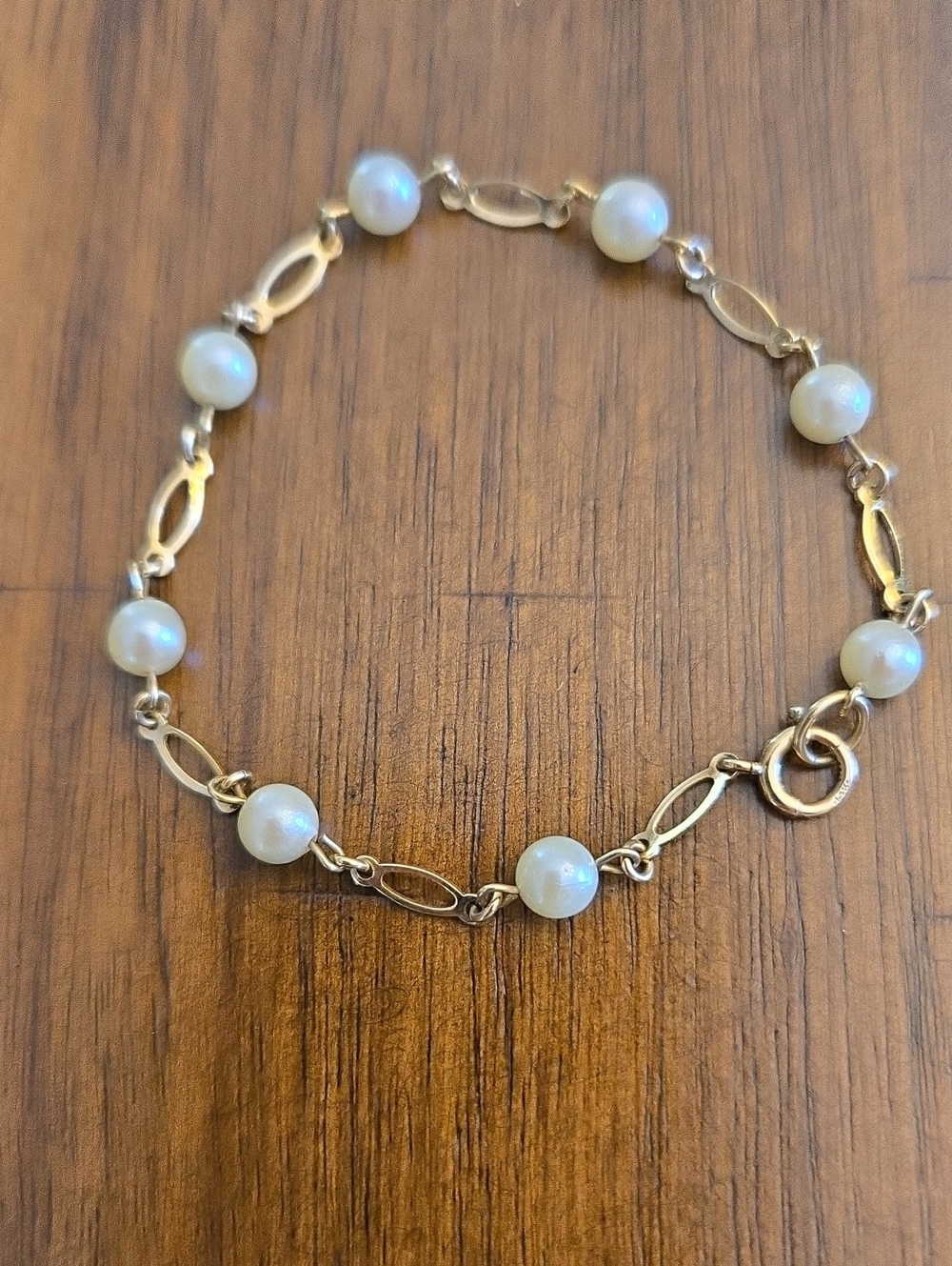 Gold Pearl Link Bracelet - Elegant Cream Pearls
